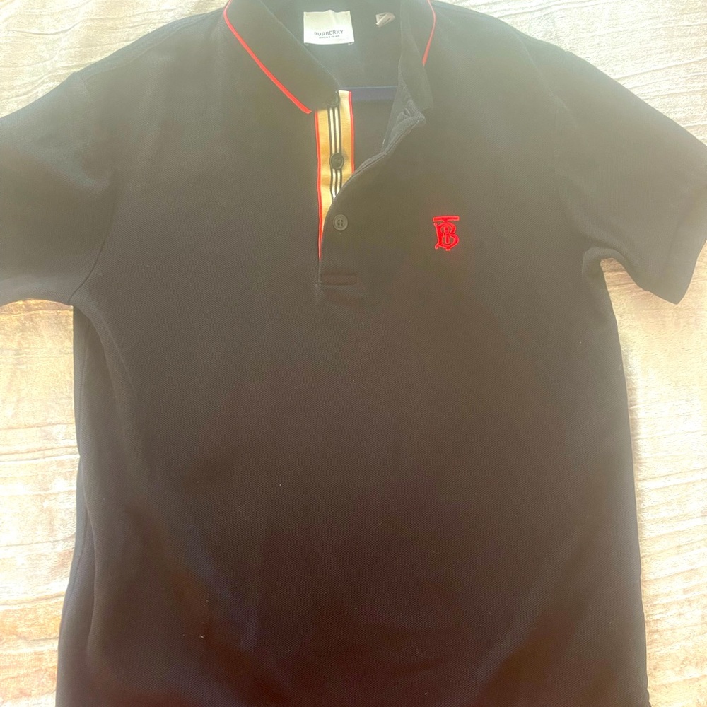 Xs Burberry shirt worn a few times